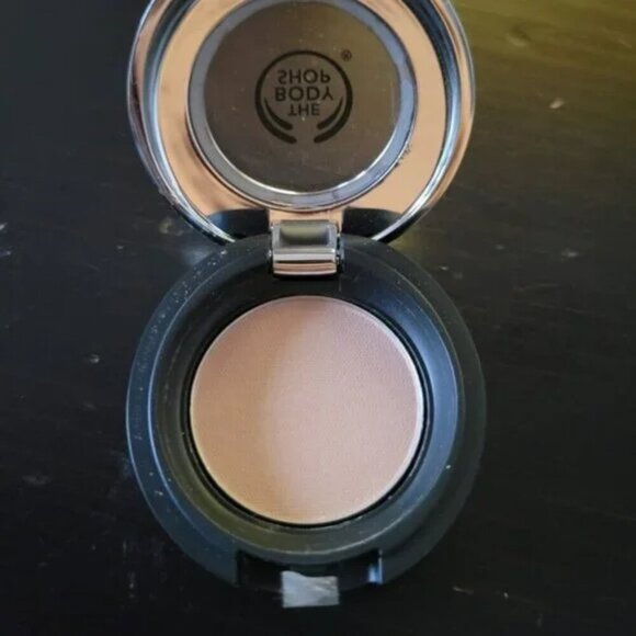 **3 FOR $9** NEW SEALED The Body Shop Matte Eye Colour 12 Taupe Eyeshadow Shadow - Picture 2 of 2